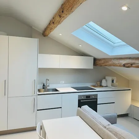 Daire Mansarda San Gregorio *